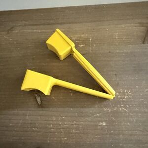 Vintage Tupperware Corn Hugger Butter Up with Salt Shaker Yellow